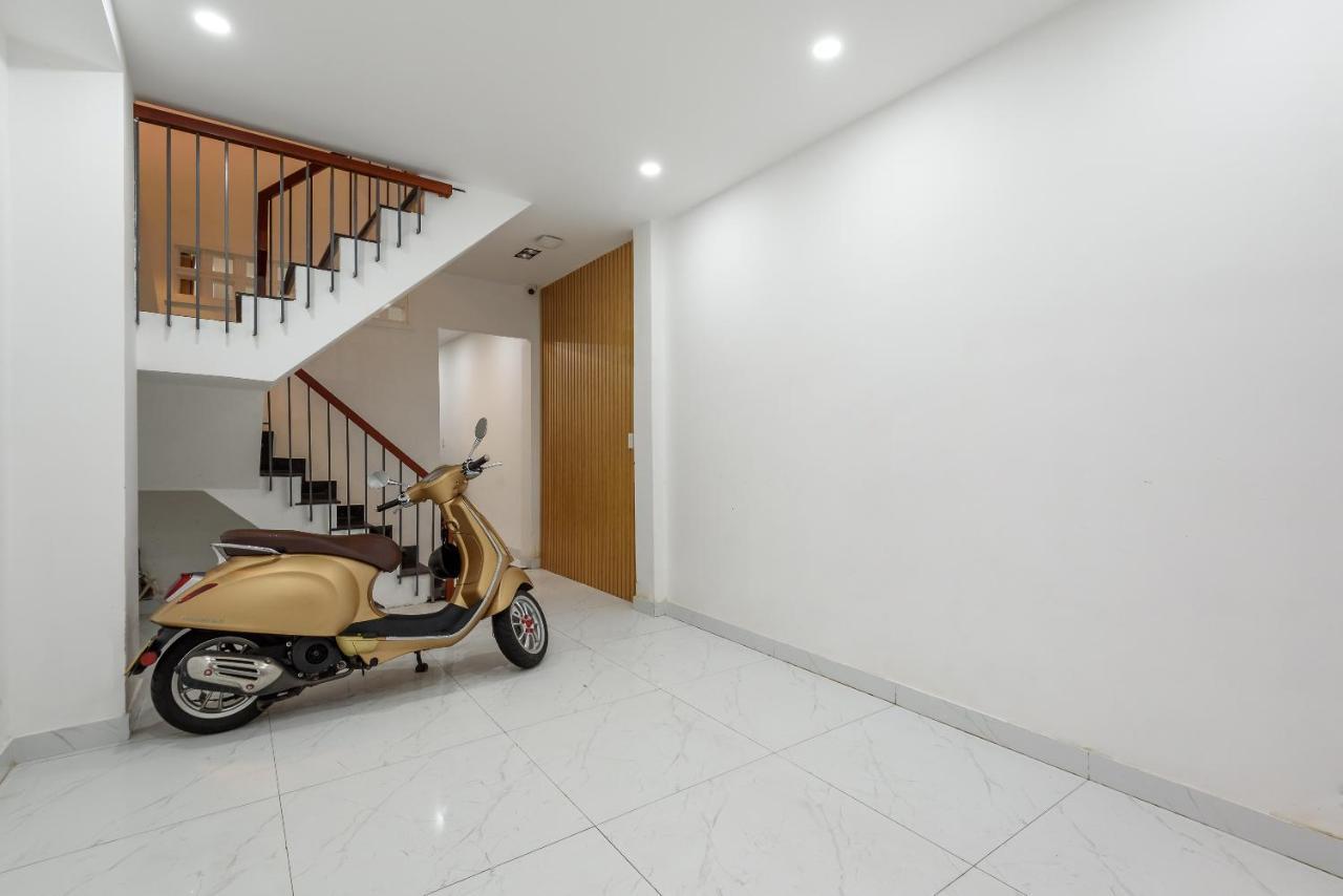 Cozrum Homes - Graceful Corner Хошимин Экстерьер фото
